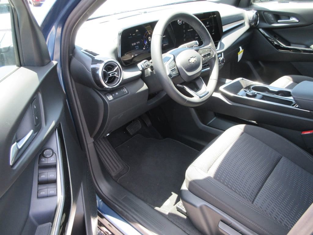 2026 Chevrolet Equinox LT - Photo 11