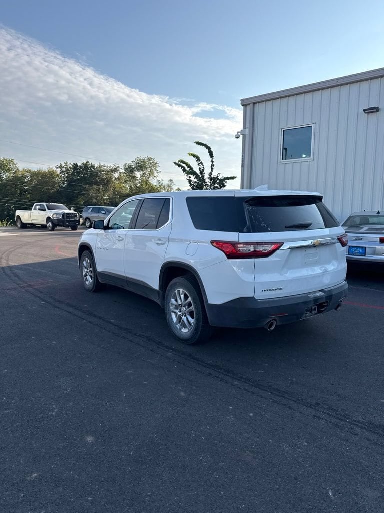 Used 2019 Chevrolet Traverse LS with VIN 1GNERFKW8KJ243771 for sale in Ozark, MO
