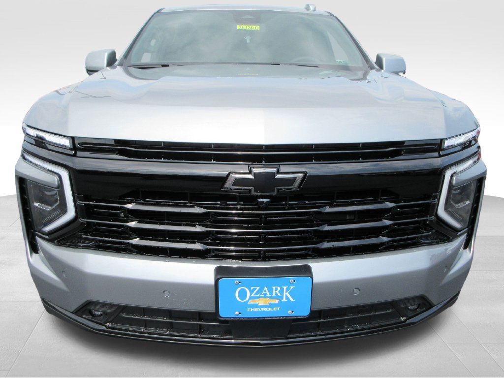 2026 Chevrolet Suburban RST - Photo 9