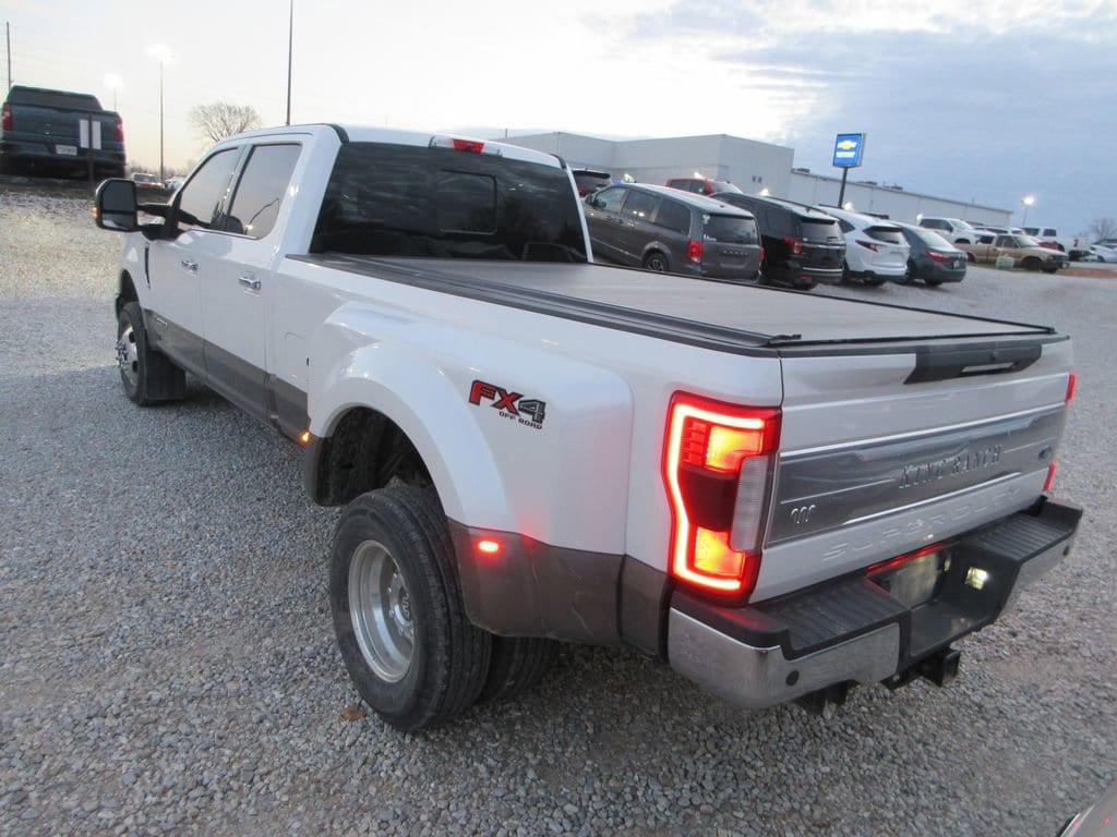 Used 2018 Ford F-350 Lariat Truck Crew Cab