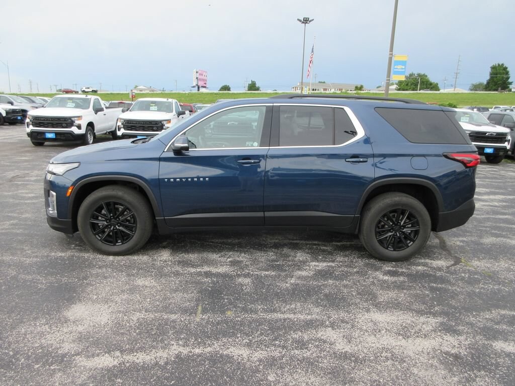 Used 2023 Chevrolet Traverse LT Cloth SUV