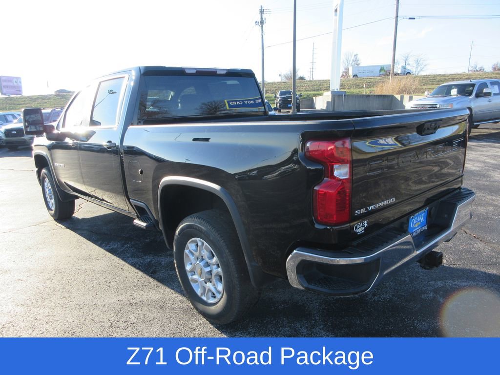 2024 Chevrolet Silverado 2500HD LT photo 3