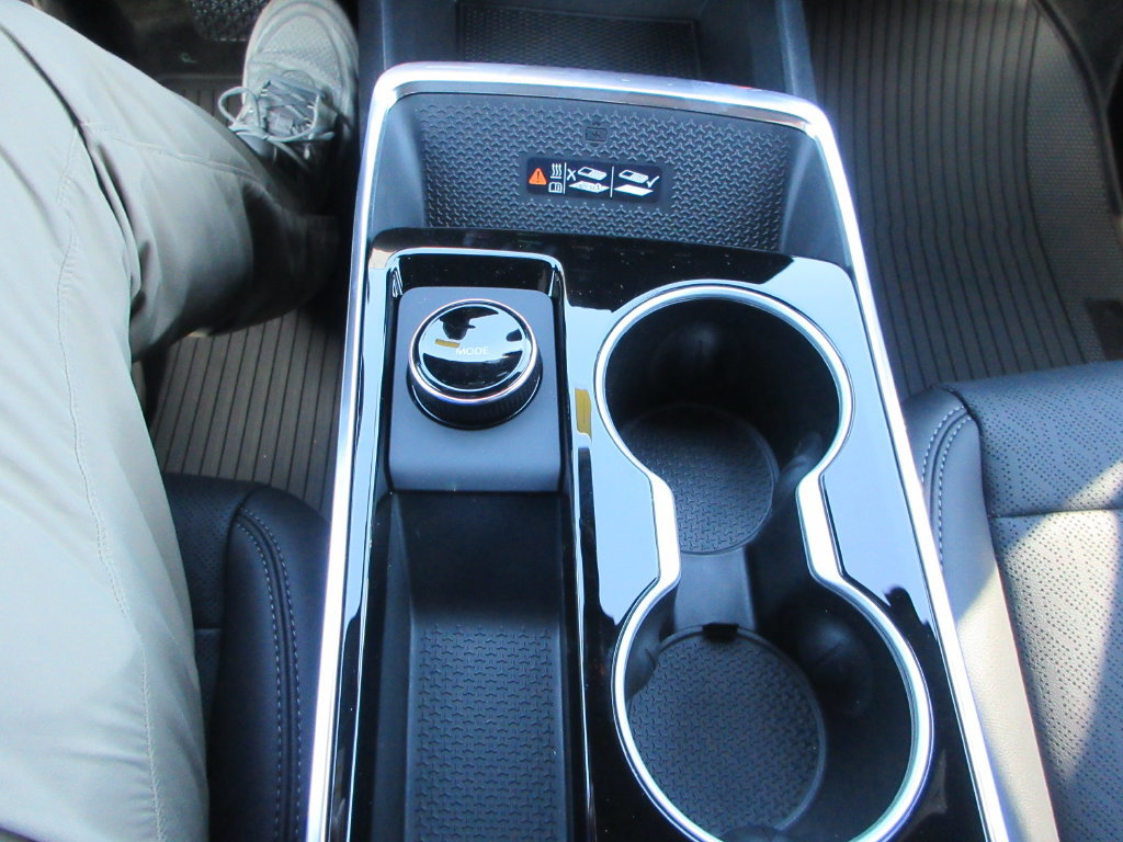 2027 Chevrolet Equinox LT - Photo 28