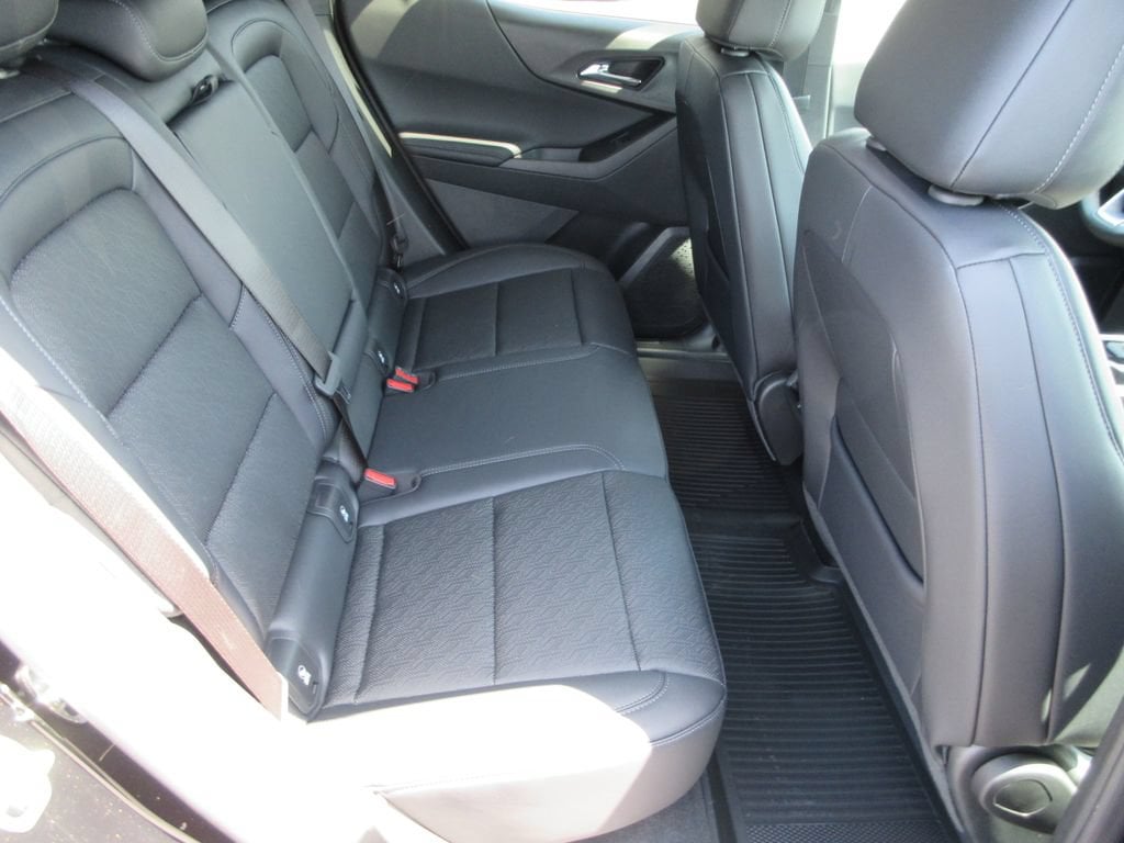2027 Chevrolet Equinox LT - Photo 17