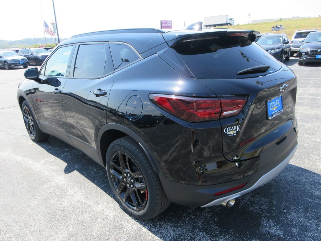 2024 Chevrolet Blazer 2LT photo 3