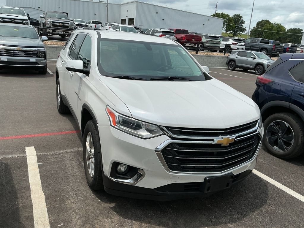 Used 2018 Chevrolet Traverse 1LT with VIN 1GNERGKW5JJ187972 for sale in Ozark, MO