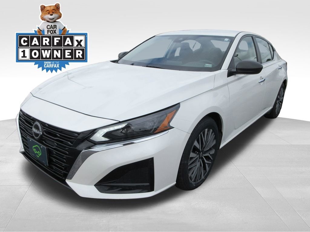 Used 2024 Nissan Altima 2.5 SV Sedan