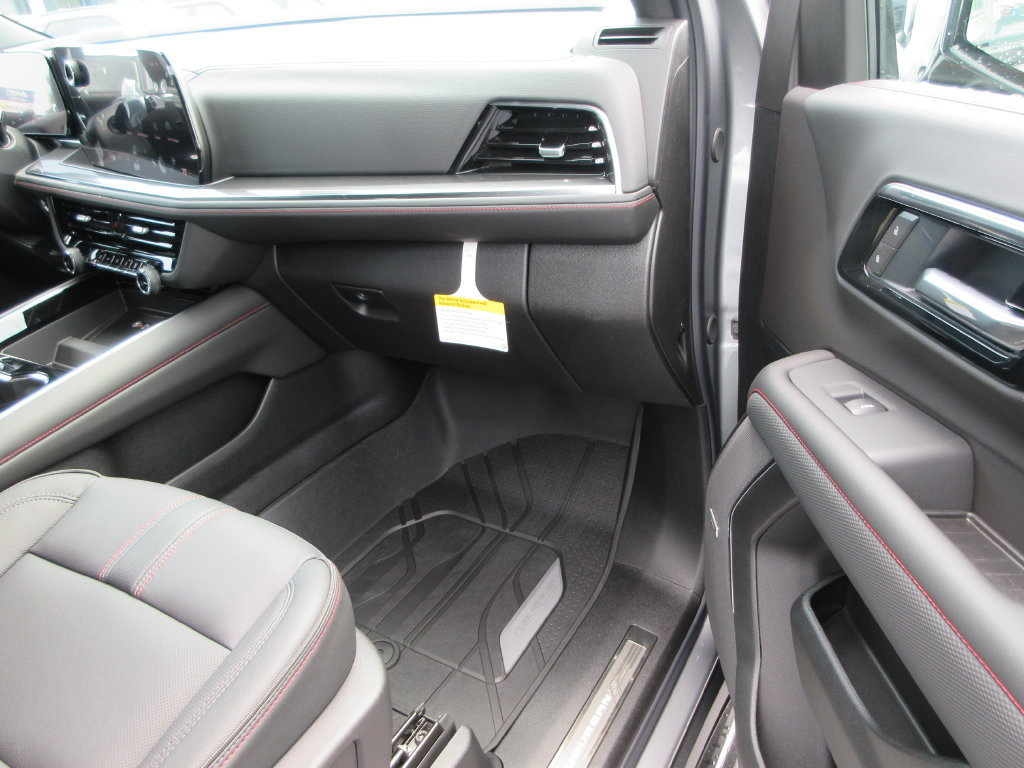 2026 Chevrolet Suburban RST - Photo 20