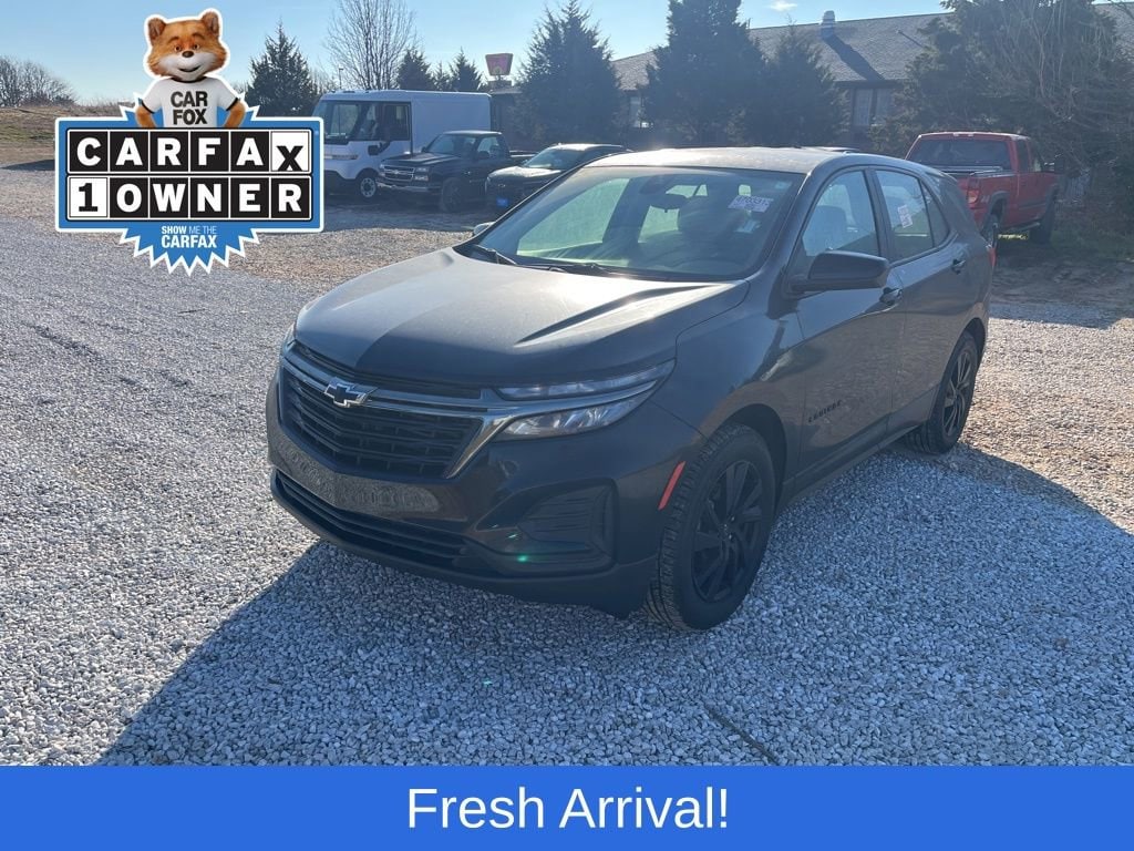 2023 Chevrolet Equinox LS's photo