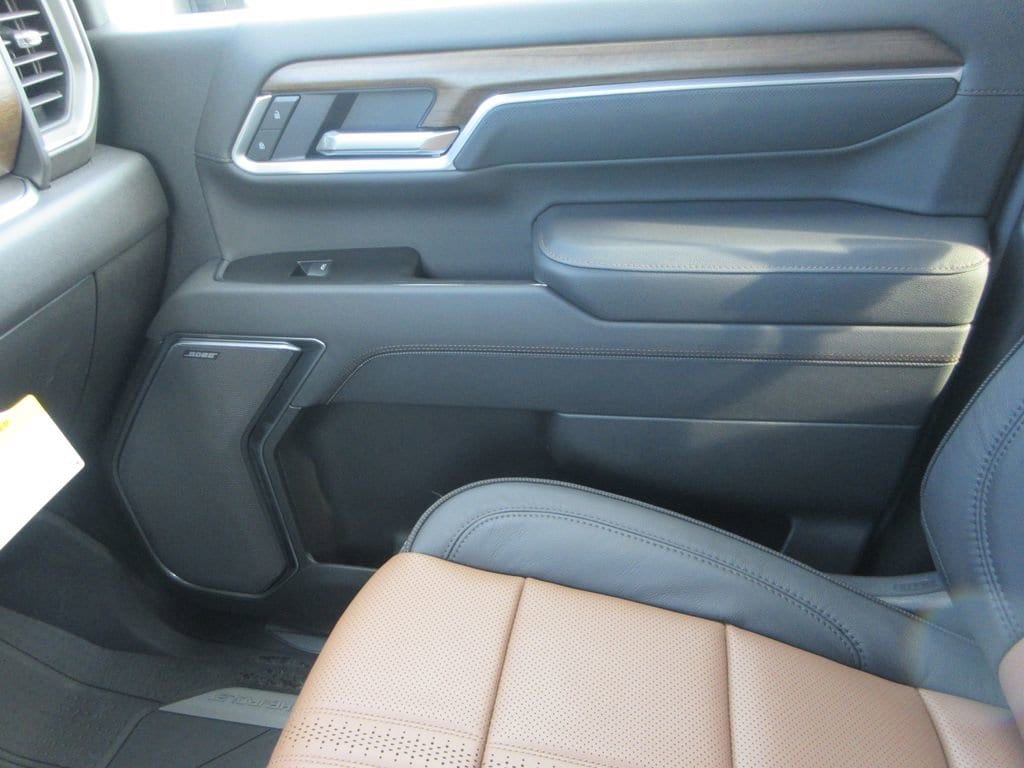 2026 Chevrolet Silverado 3500 HD High Country - Photo 40