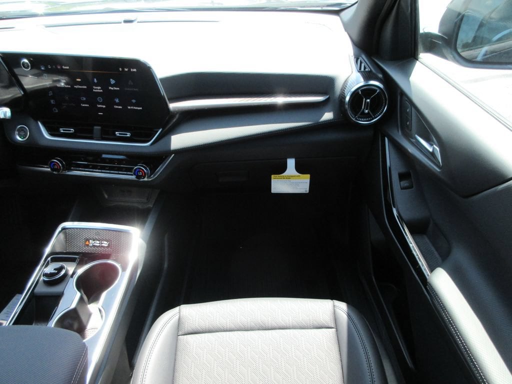 2027 Chevrolet Equinox LT - Photo 16