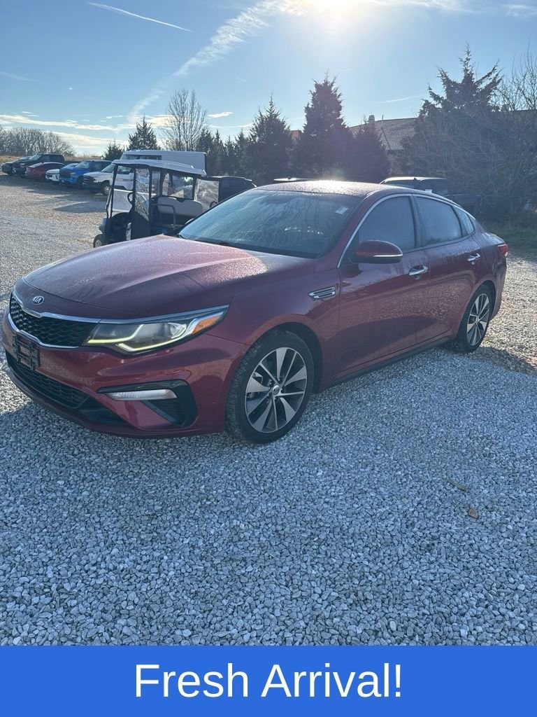 2019 Kia Optima S's photo