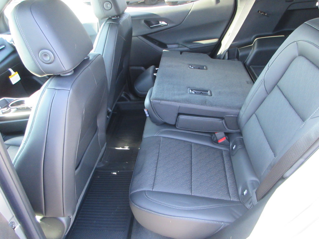 2027 Chevrolet Equinox LT - Photo 13