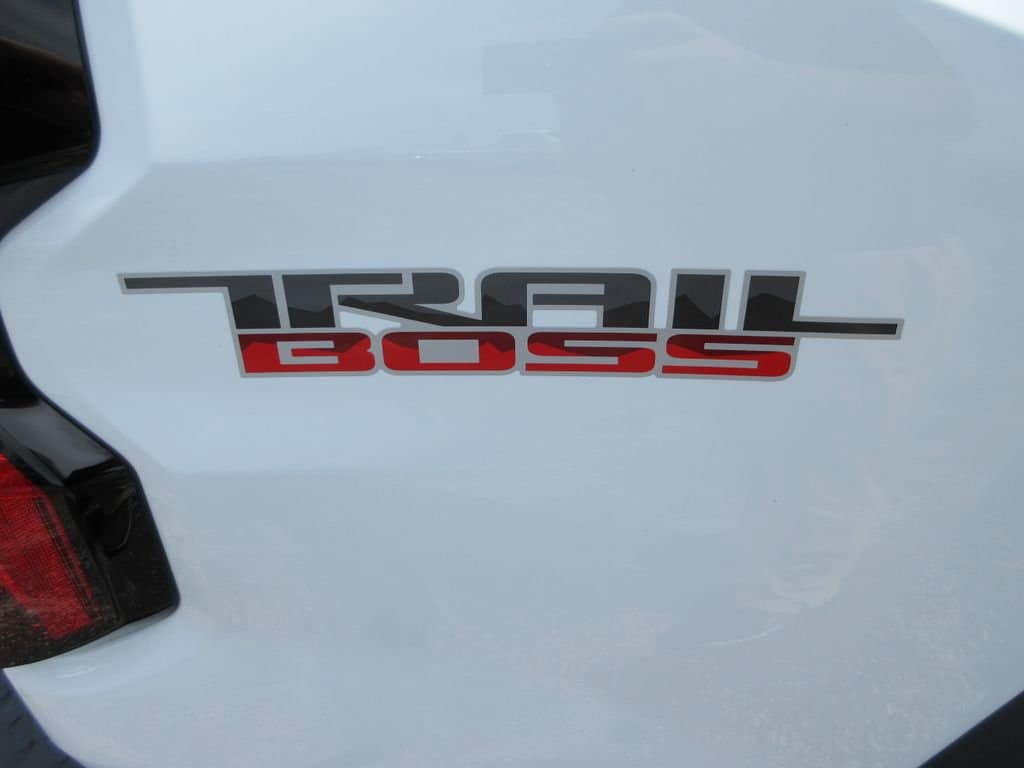 2026 Chevrolet Colorado Trail Boss - Photo 11