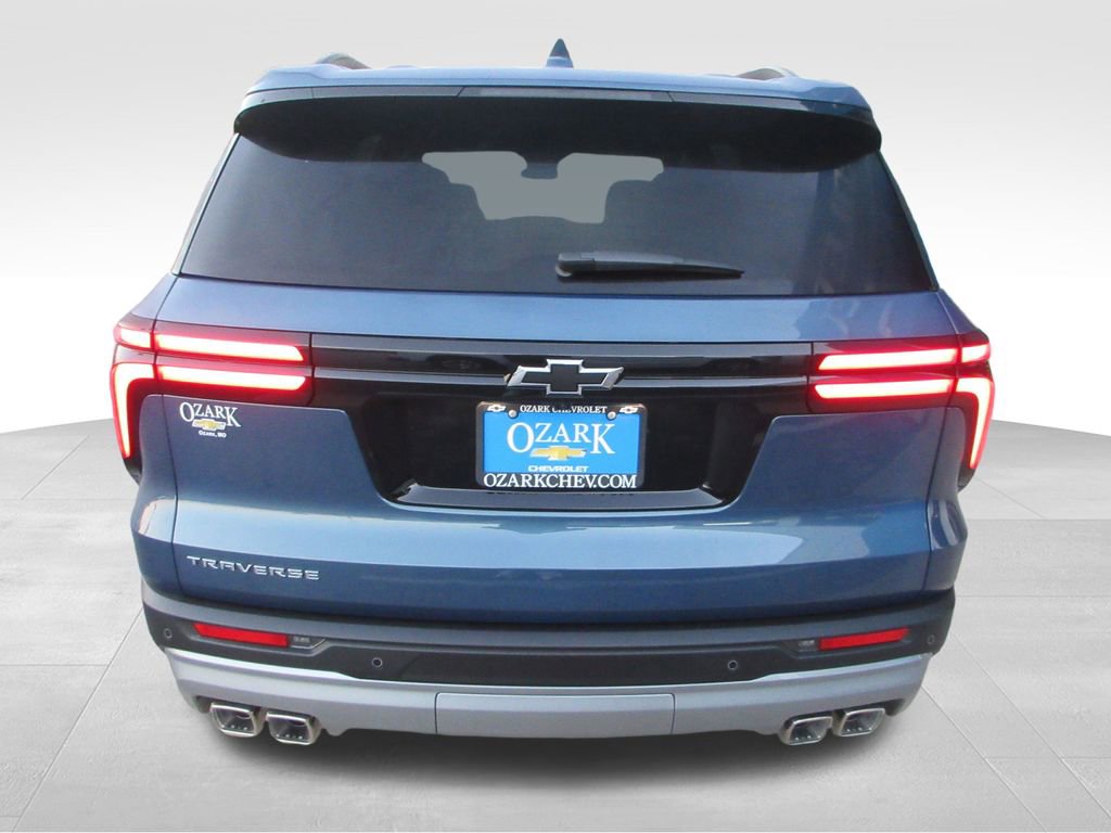 2026 Chevrolet Traverse photo 4