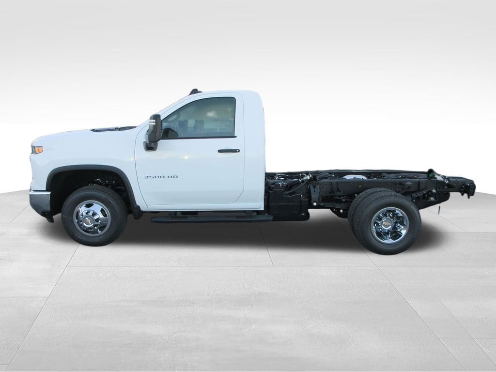 New 2026 Chevrolet Silverado 3500 HD Chassis Cab Work Truck Truck