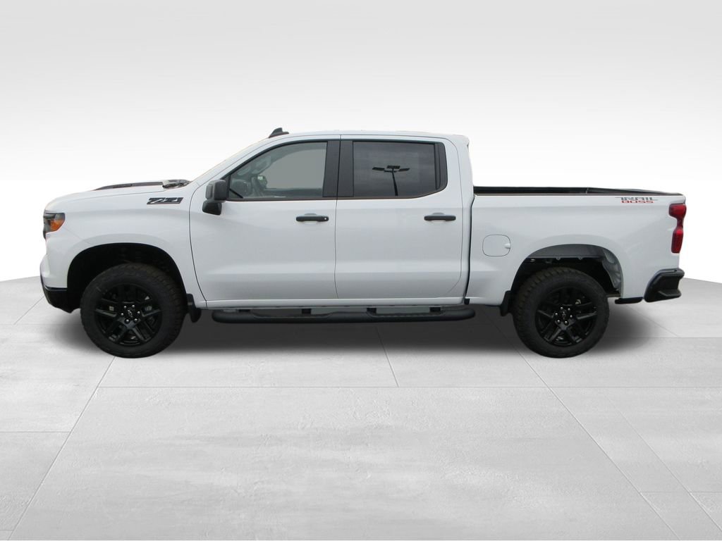 2026 Chevrolet Silverado 1500 Custom Trail Boss photo 2