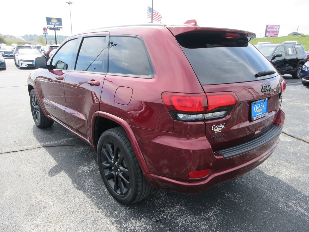 2019 Jeep Grand Cherokee Altitude photo 3