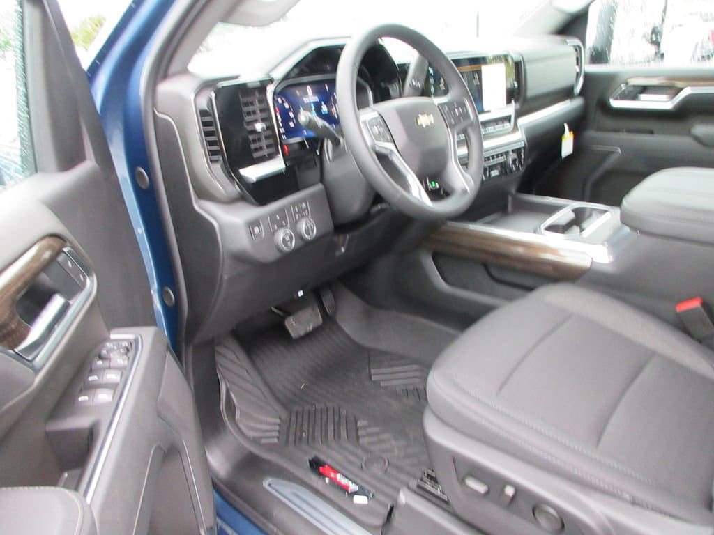 2026 Chevrolet Silverado 3500 HD LT - Photo 16