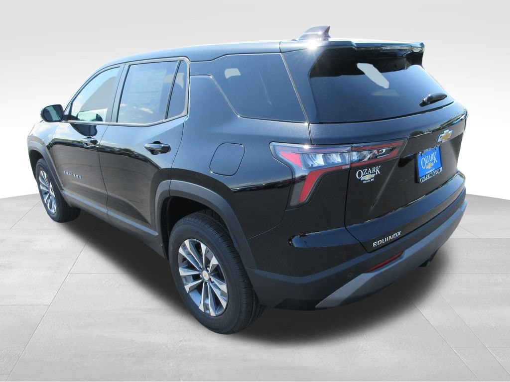 2027 Chevrolet Equinox LT - Photo 4