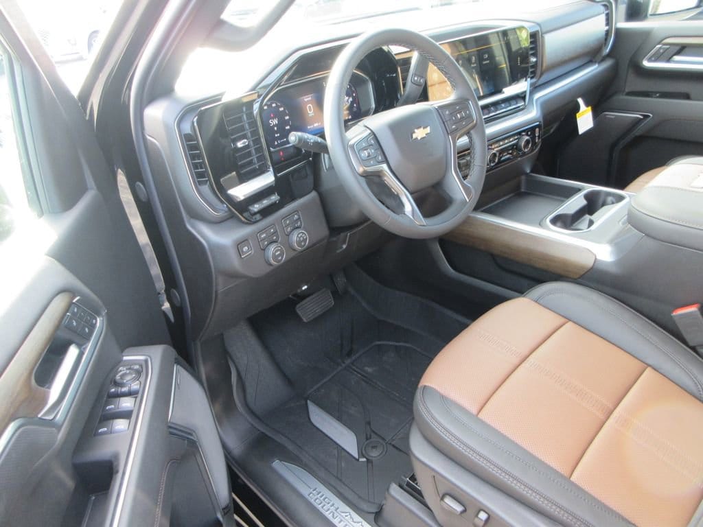 2026 Chevrolet Silverado 3500 HD High Country - Photo 14