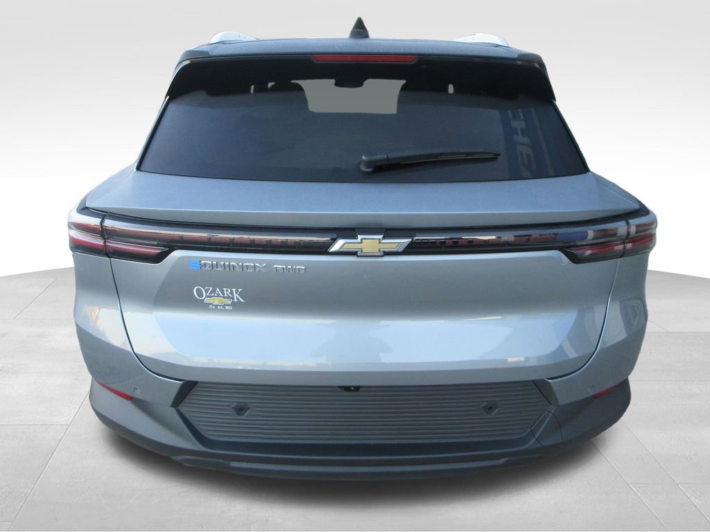 2026 Chevrolet Equinox EV 1LT photo 4