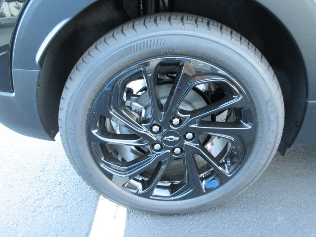 2027 Chevrolet Bolt RS - Photo 9