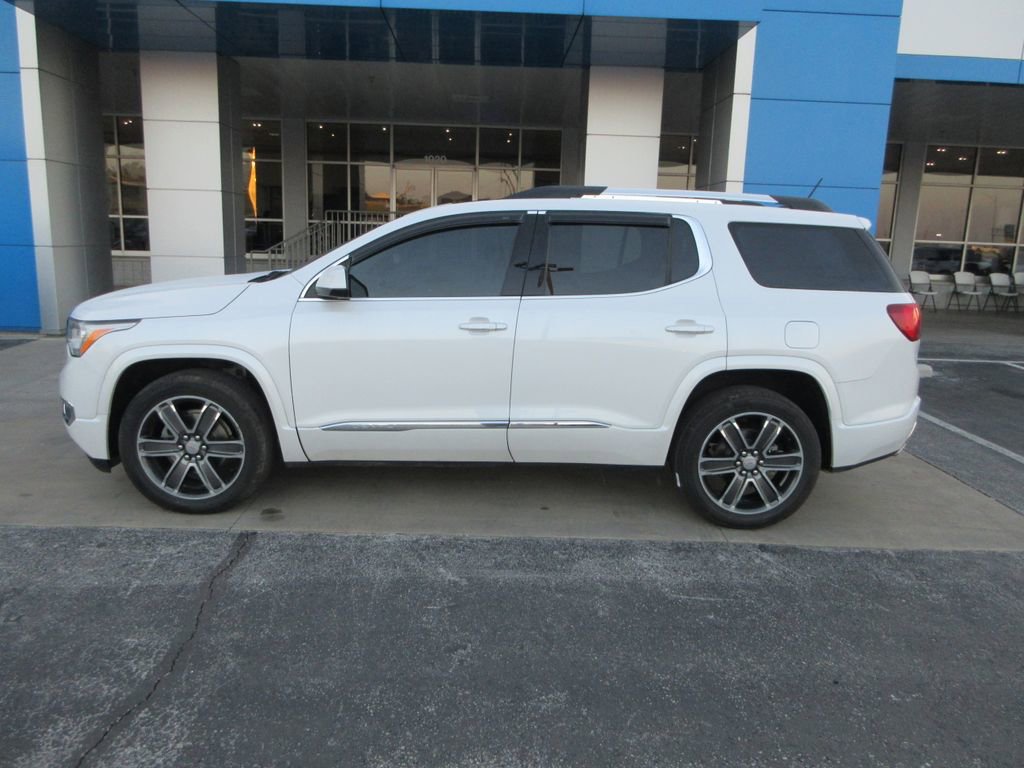 2019 Gmc Acadia Denali photo 2