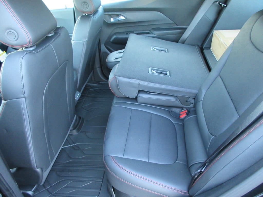 2027 Chevrolet Bolt RS - Photo 13