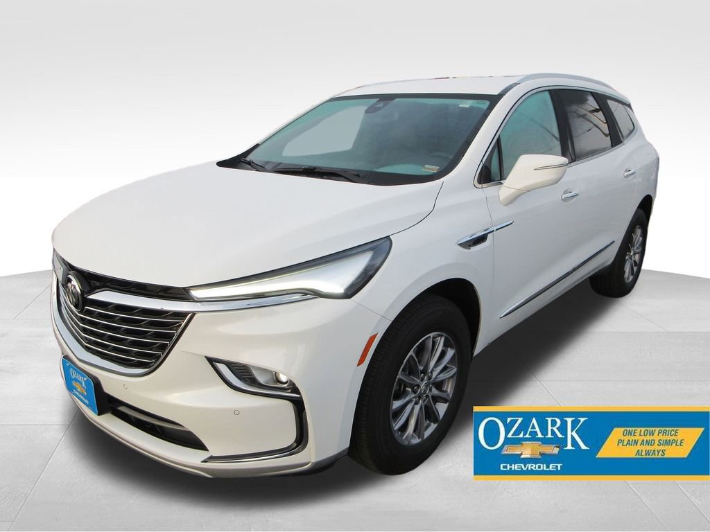 2023 Buick Enclave Essence's photo