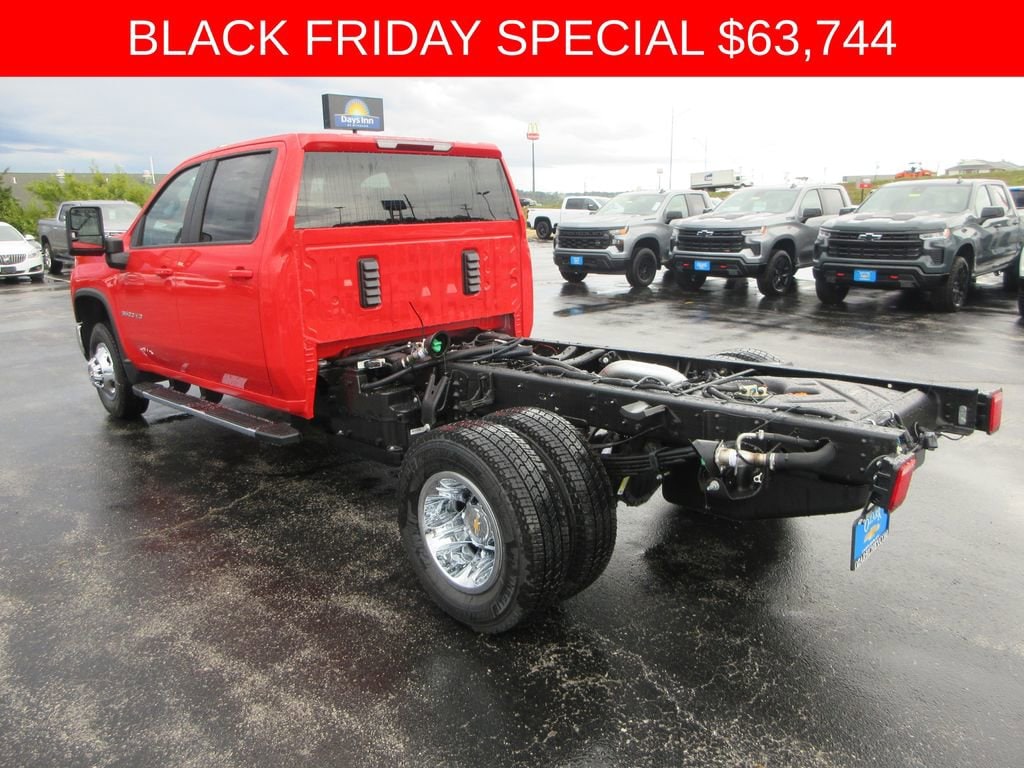New 2026 Chevrolet Silverado 3500 HD Chassis Cab LT Truck
