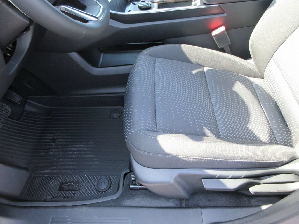 2027 Chevrolet Equinox LT - Photo 19