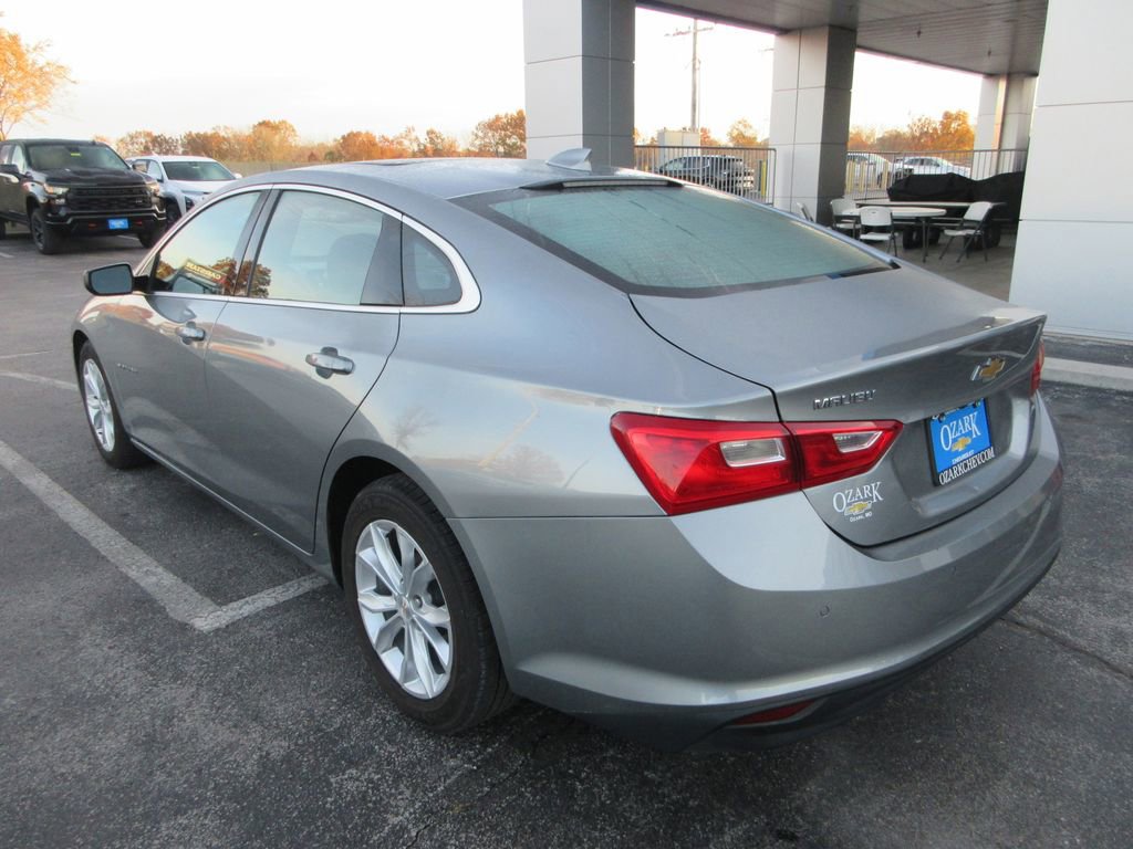 2024 Chevrolet Malibu 1LT photo 3