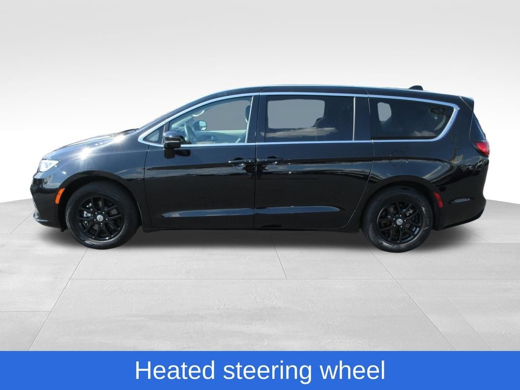 Used 2024 Chrysler Pacifica Touring L Van Passenger Van