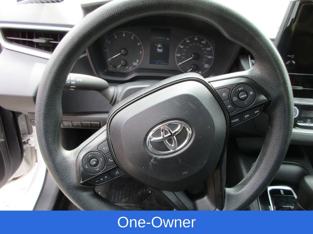 2023 Toyota Corolla LE photo 2