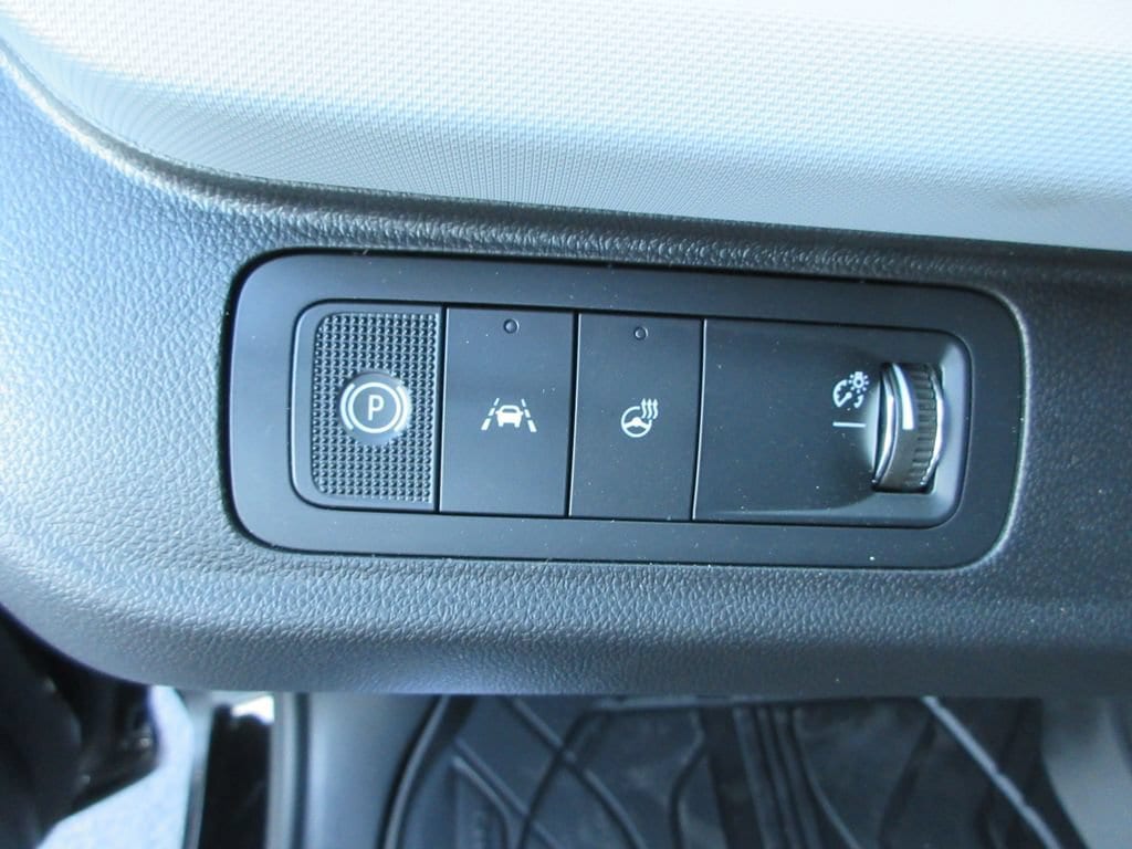 2027 Chevrolet Bolt RS - Photo 23