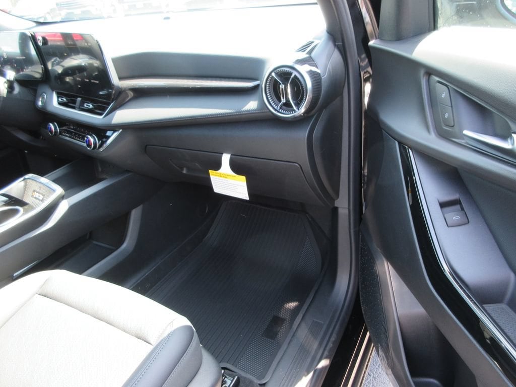 2027 Chevrolet Equinox LT - Photo 18