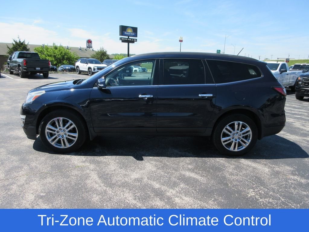 Used 2015 Chevrolet Traverse 2LT with VIN 1GNKRHKD6FJ275296 for sale in Ozark, MO