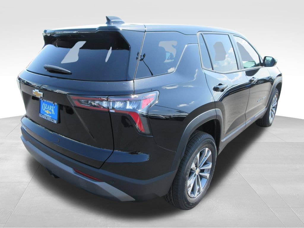 2027 Chevrolet Equinox LT - Photo 6