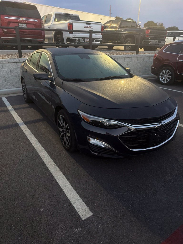 Used 2025 Chevrolet Malibu RS Car