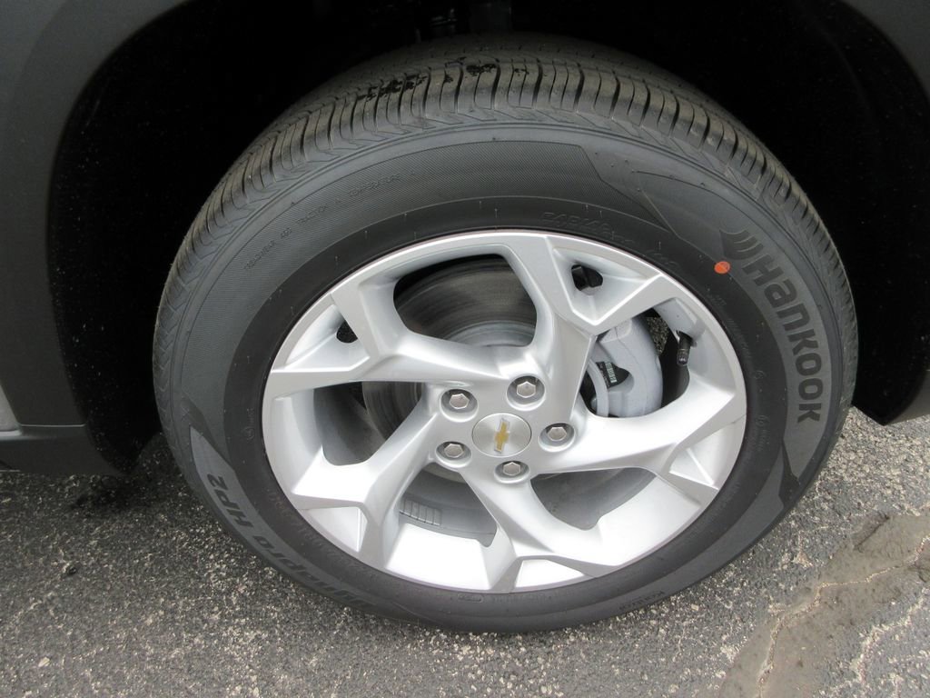 2026 Chevrolet Trax LS - Photo 9