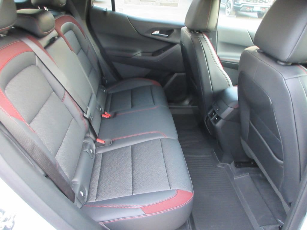 2027 Chevrolet Equinox RS - Photo 18