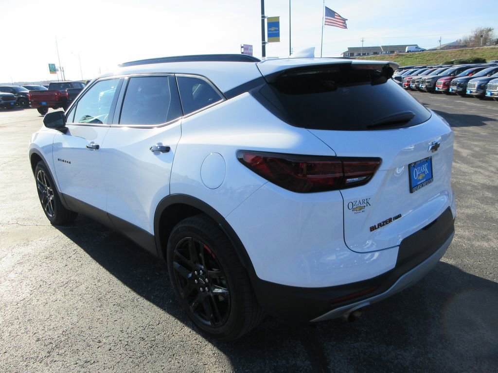 2023 Chevrolet Blazer 2LT photo 3