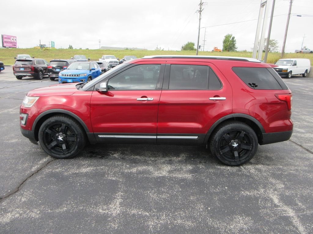 Used 2017 Ford Explorer Platinum SUV