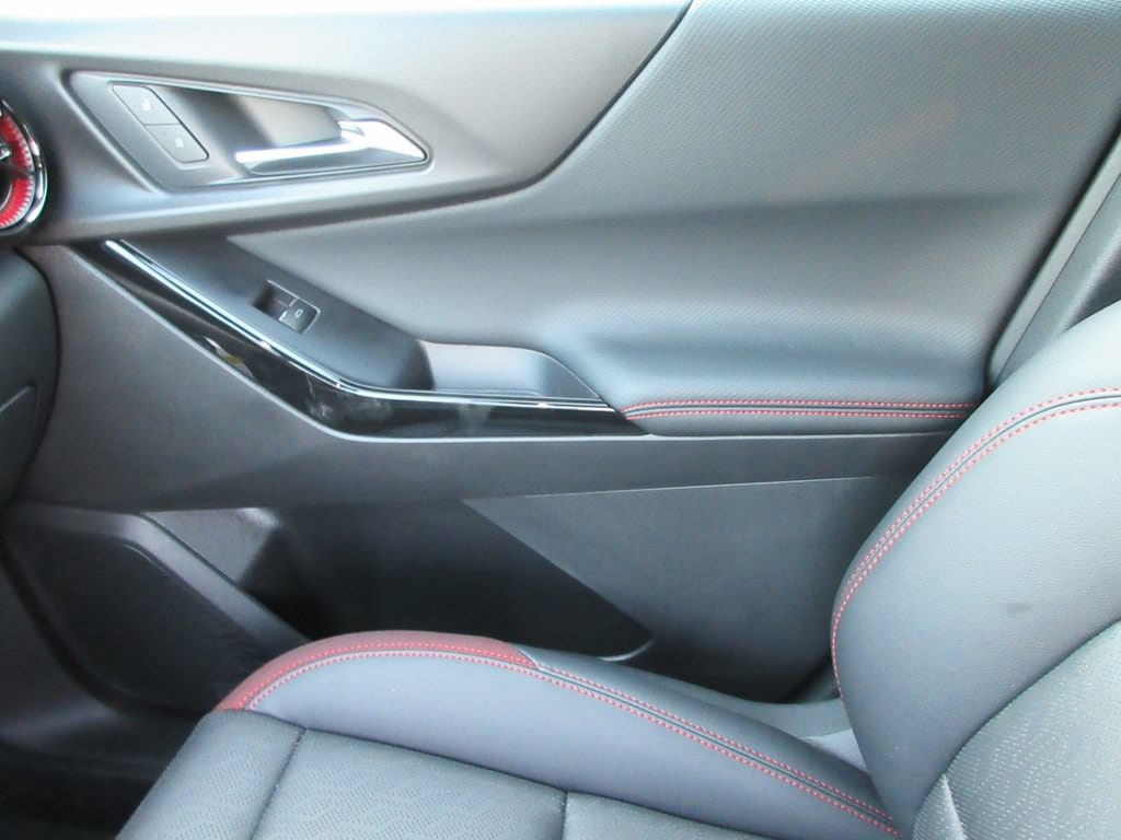 2027 Chevrolet Equinox RS - Photo 34