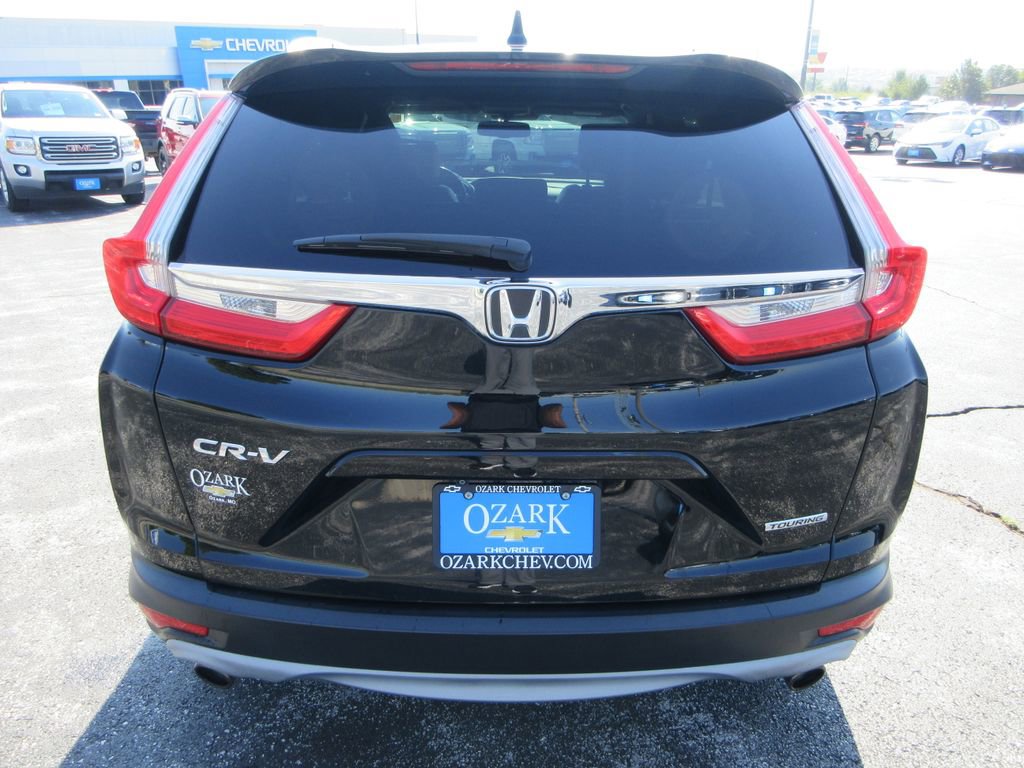 2017 Honda CR-V Touring photo 3