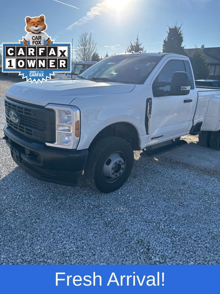 2024 Ford F-350 Super Duty XL's photo
