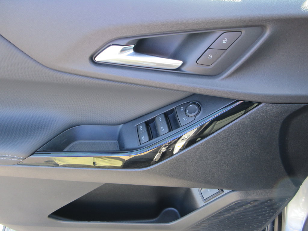 2027 Chevrolet Equinox LT - Photo 21