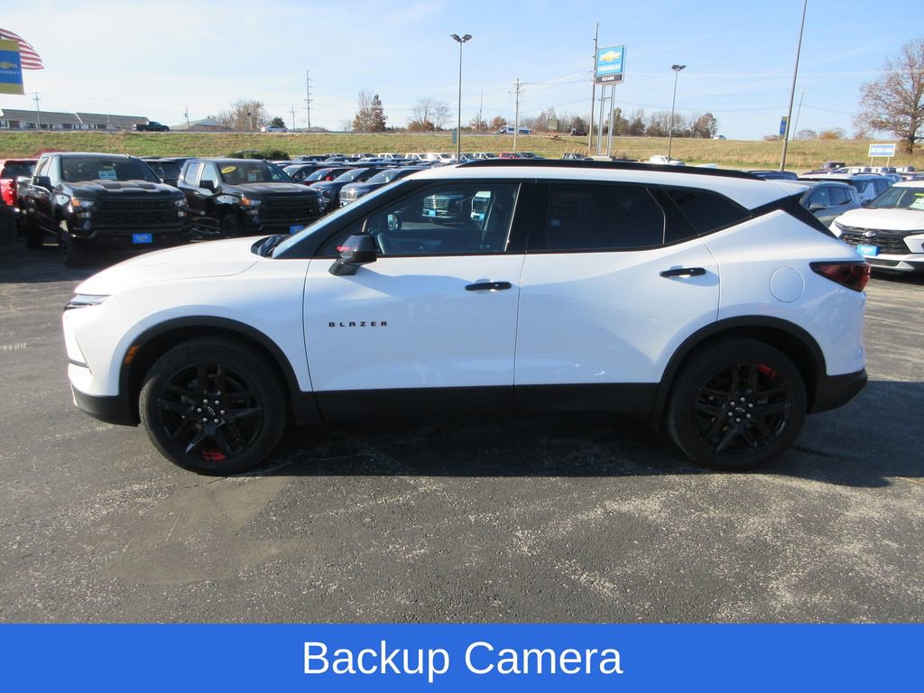 2023 Chevrolet Blazer 2LT photo 2