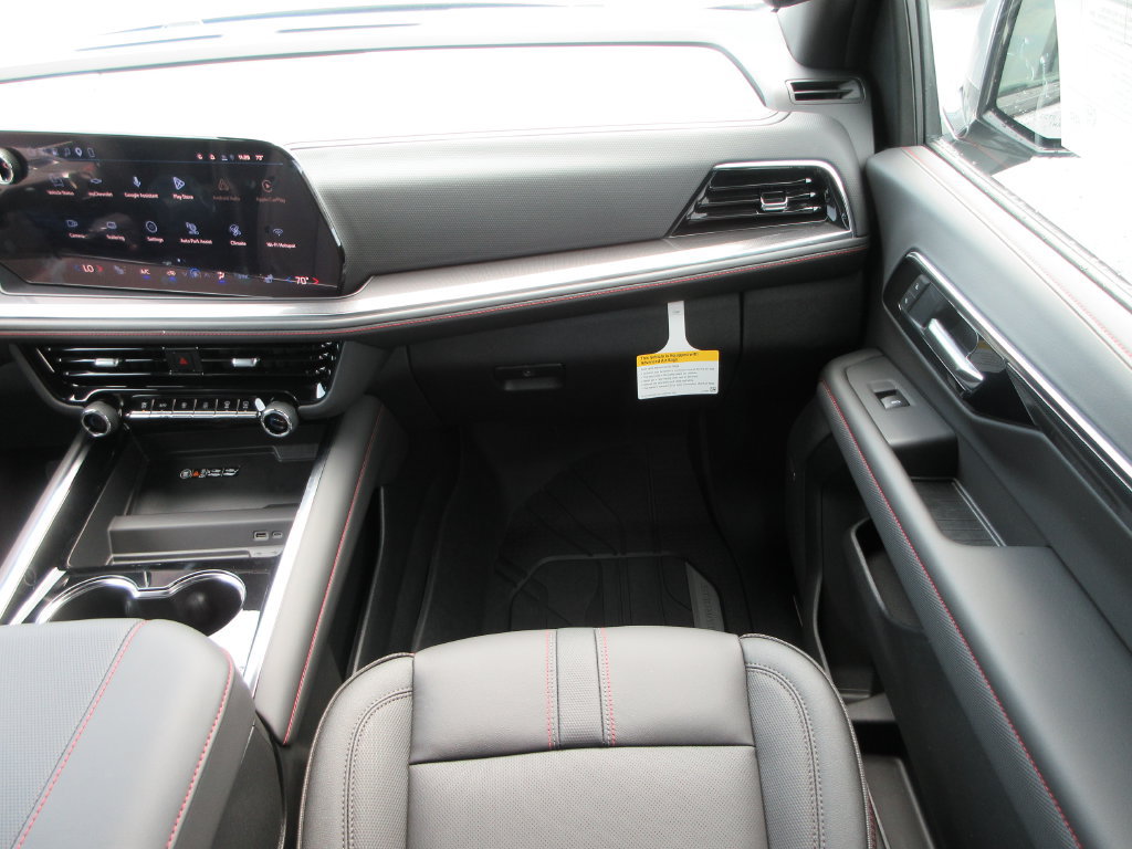 2026 Chevrolet Suburban RST - Photo 18